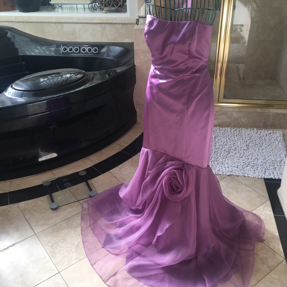 Strapless mermaid gown